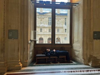  Sometimes you need to take a nap at the Louvre. 